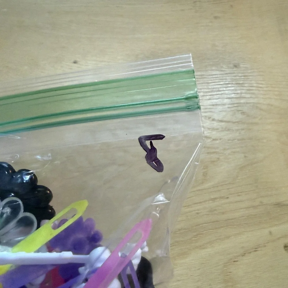 Vintage Barrettes Plastic Hair‎ Clips 80's 90's Flowers Bows Lot of ~100